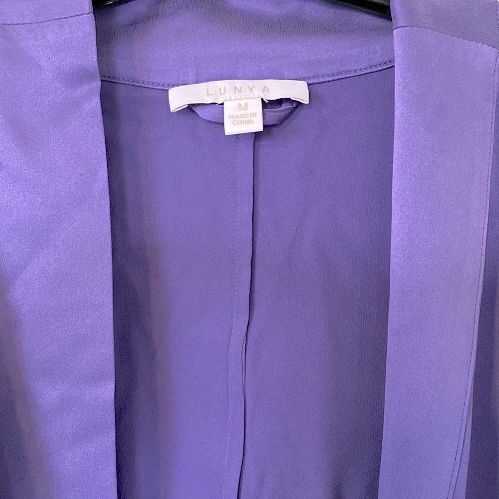 LUNYA - washable silk robe BRAND NEW NEVER WORN ** limited edition color** Iris